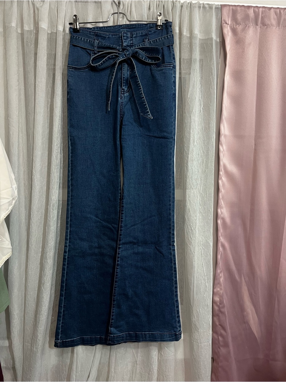 Lulu's Indigo Tie-Front Flare Jeans
